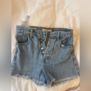Levis vintage shorst worn only twice- high waist